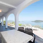 公寓 Spacious And Cozy Seafront - Two Bedroom With Terrace And Sea View Putniković