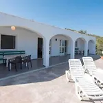 Spacious And Cozy Seafront - Two Bedroom With Terrace And Sea View * Putniković
