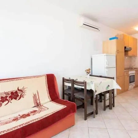 Apartmán Spacious And Cozy Seafront - Two Bedroom With Terrace And Sea View *