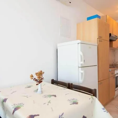 Apartmán Spacious And Cozy Seafront - Two Bedroom With Terrace And Sea View *