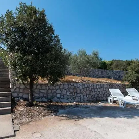 Spacious And Cozy Seafront - Two Bedroom With Terrace And Sea View Apartmán Putniković