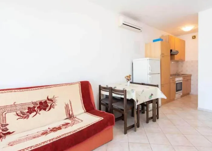 Apartmán Spacious And Cozy Seafront - Two Bedroom With Terrace And Sea View *