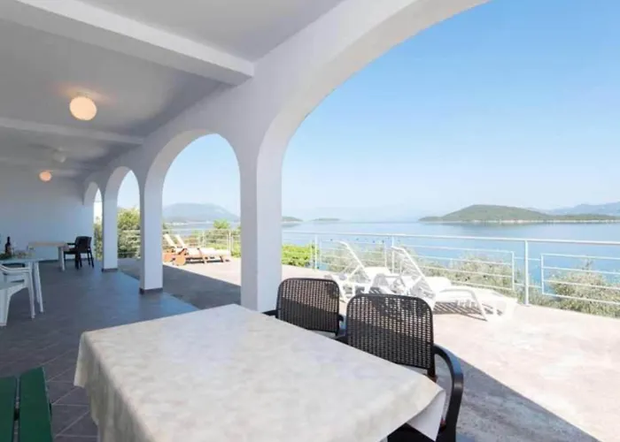 Apartmán Spacious And Cozy Seafront - Two Bedroom With Terrace And Sea View Putniković